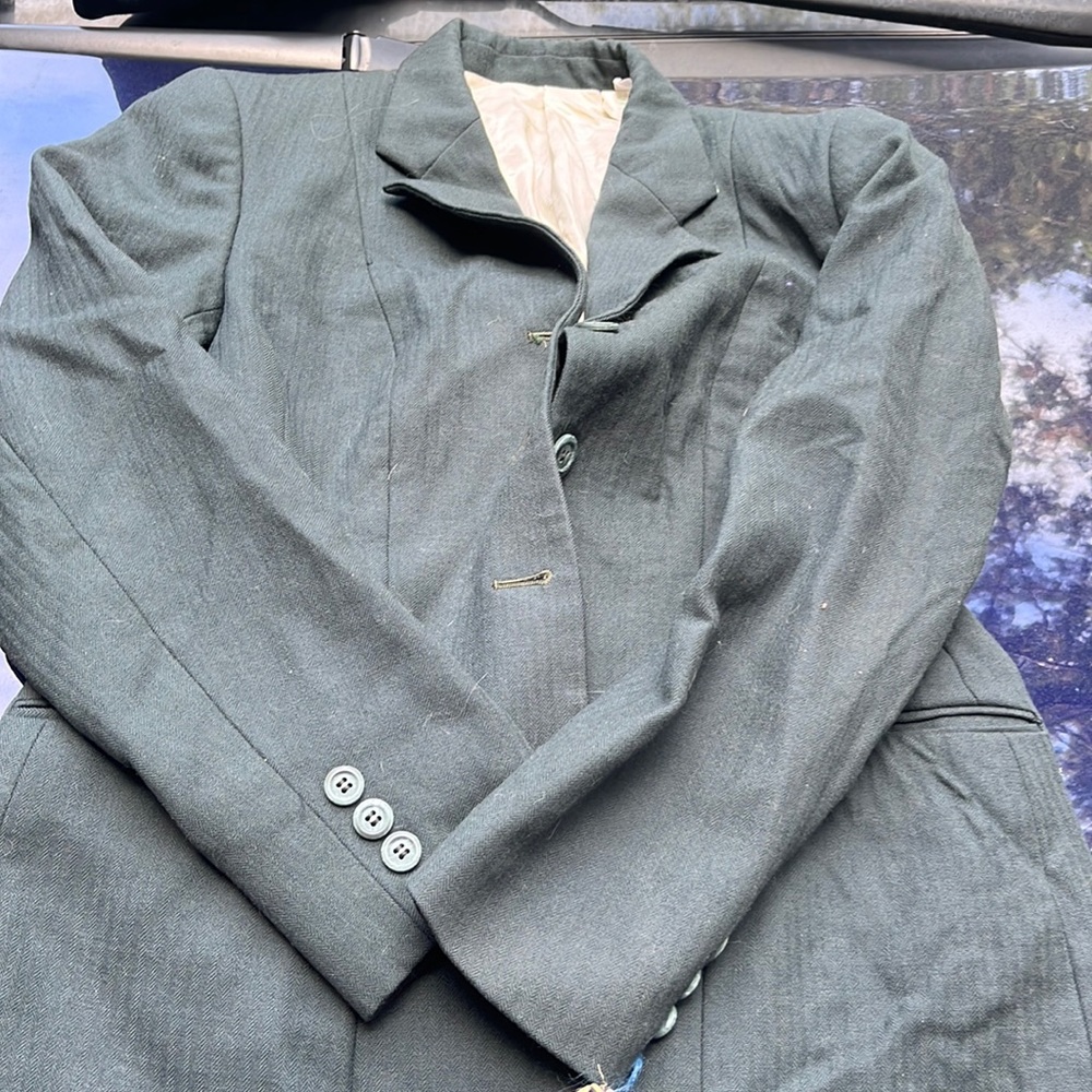 hunter green show coat, Hunters horseback riding